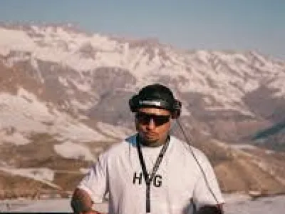 Sunset com DJ nas Cordilheiras